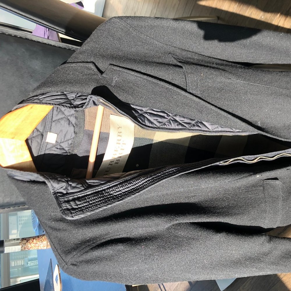 Burberry Jacket very chique